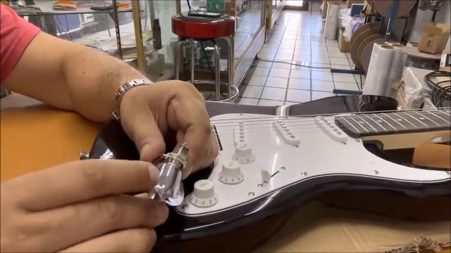 AJUSTE DE JACK GUITARRA TIPO STRATOCASTER смотреть онлайн