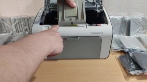 Установка и снятие верхнего лотка выхода бумаги HP LaserJet P1005 P1006 P1007 P1102 P1106 и т.д.