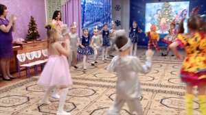 Новогодняя полька "Здравствуй, здравствуй елочка!"