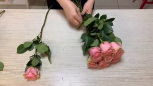 Букет из 9 розовых роз
