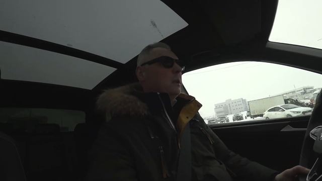 Купил опять VW, опять Tiguan. Теперь R-Line плюс пакеты! Делюсь первыми впечатлениями!!! смотреть онлайн