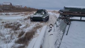 Строим автозимник двумя МТЛБ , проваливаемся под лед! Ч-1!