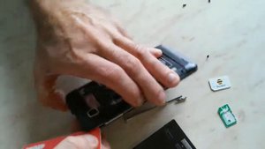 Как поменять аккумулятор на смартфоне