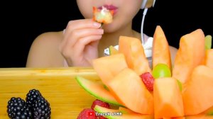FRUIT ASMR: ASMR FRUIT PLATTER (BERRIES, CANTALOUPE, GRAPES) | Eating Sounds | TracyN ASMR