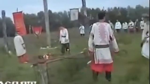 Волхв Велеслав: Традиционные Славянские Праздники (Купала 2004)