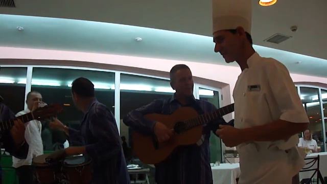 Hasta Siempre Commandante par Luis au Palma real de Varadero, Cuba смотреть онлайн