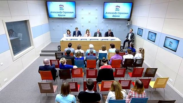 Предварительное голосование: дебаты. Москва. 08.05.16 (19:00) смотреть онлайн