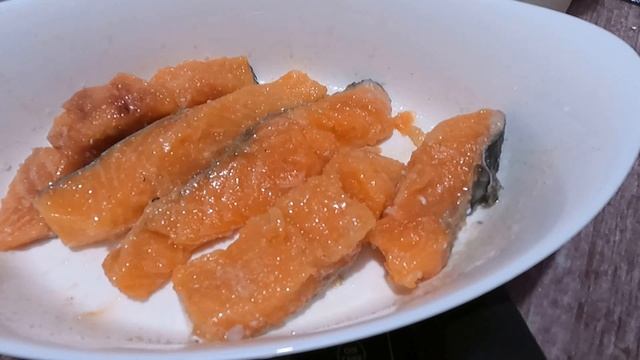 Солим семгу!!! Очень быстро, легко и вкусно!!! Соленая рыба!!!