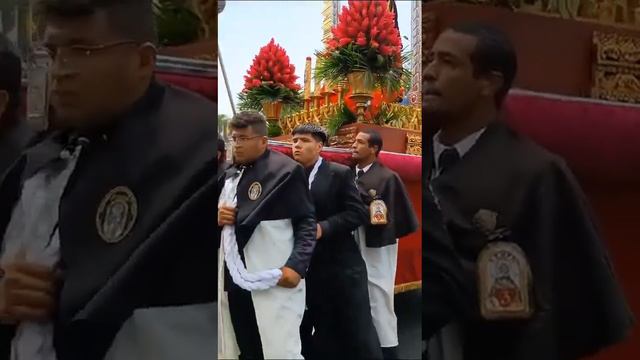 HERMANDAD de San Martin de Porres Max Uhle recorrido de Jesús Nazareno Cautivo de trinitaria de Lim