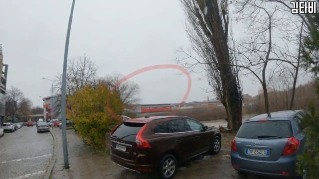 (Sub) 폭우가 쏟아지는 플로브디프 돌아다니기 - [세계여행30] 불가리아 플로브디브 смотреть онлайн