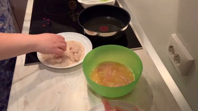Стрипсы из куриной грудки??супер бюджетный рецепт? смотреть онлайн
