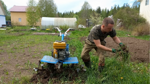 "ГУСИНЫЕ ЛАПКИ"Мотоблок Нева МБ-2.Сорняк вылетает сам!!!2 сотки за 10минут!Они лучшие!