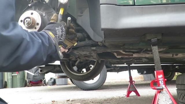 Remove 2006 Mini Cooper suspension arm in 2 minutes смотреть онлайн