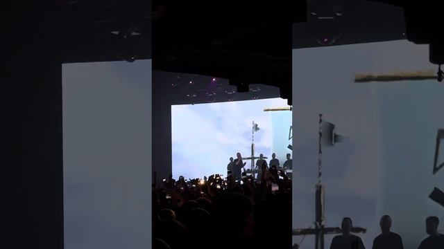 FRIENDLY THUG 52 NGG - Sladkih snov rapper (live) (28.12.23 СПб Aurora)