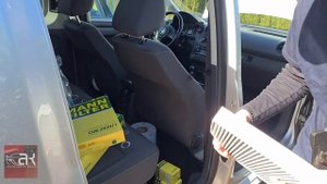 Замена салонного фильтра VolksWagen Caddy 2012. 1.6 TDI.