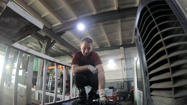 КМУ DONGYANG SS1406. Сварочные работы по основанию и станине смотреть онлайн