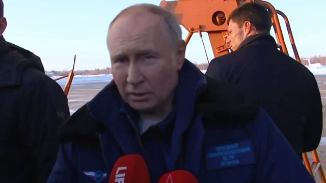 Владимир Путин за штурвалом бомбардировщика ТУ-160М