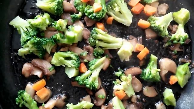 НЕЖНАЯ ЯИЧНИЦА (ОМЛЕТ) смотреть онлайн