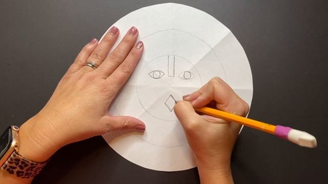 How to draw an Aztec Sun using Radial Symmetry. смотреть онлайн