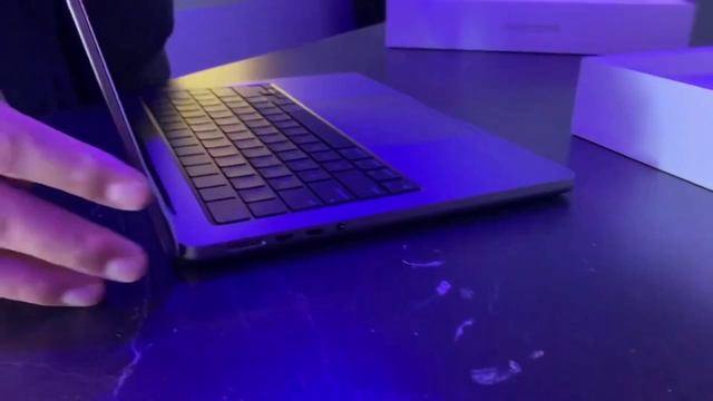 MacBook Pro 14" (2021) with a Notch | UNBOXING смотреть онлайн