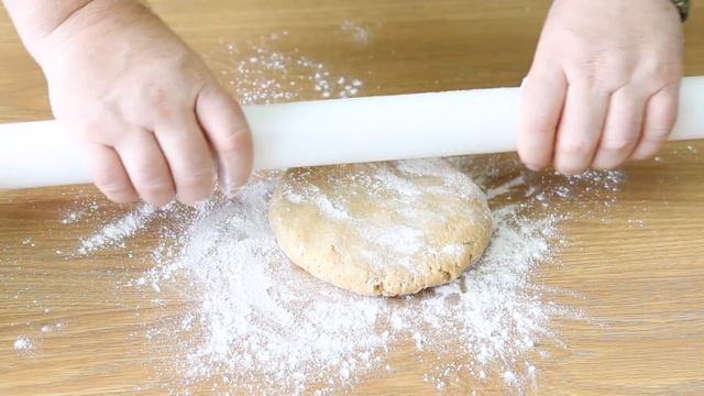 HOW TO MAKE GRAHAM CRACKERS - Homemade Honey Maid Crackers смотреть онлайн