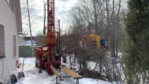 Бурение скважин малогабаритной техникой МГБУ С-200