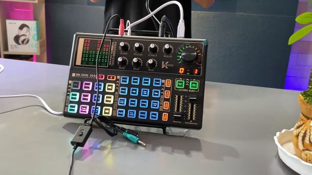 Soundcard k300 Micro LGT 240 Hát Nhẹ Nhàng - Tiện Lợi - Giá Mềm Đến Thế Sao ? CHỈ 1.690K смотреть онлайн