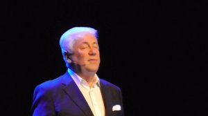 Владимир Винокур поет "Отец".MP4