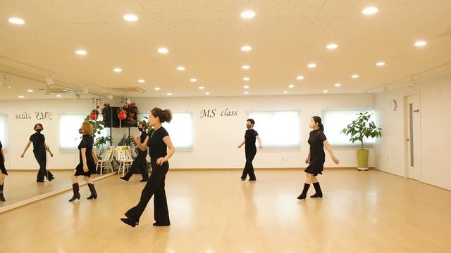 I Saw Linda Line Dance by Michel Bourre 2022 смотреть онлайн