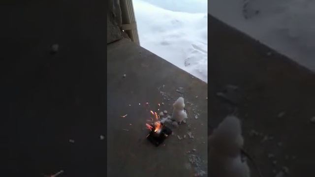 Mini snowman cannon