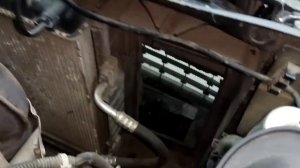 Снять передний бампер и интеркулер на Пежо 408.