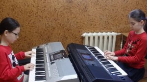 А.Лядов "Коляда-маледа". Исполняют Горбунова София и Егорова Полина.