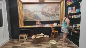 Делаем стол в 3 метра и шкафы по бокам.