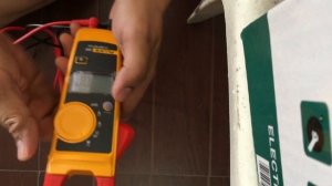 Unboxing FLUKE 305 CLAMP METER for ( HVAC work )