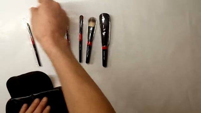 Кисточки для макияжа оболдеть макияж кисточки косметика