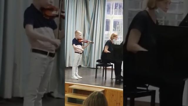 O. Reiding Concerto ,Op.35 in B Minor, 1st movement and Mazurka , by Tamir Konoplianikov (age 6) смотреть онлайн