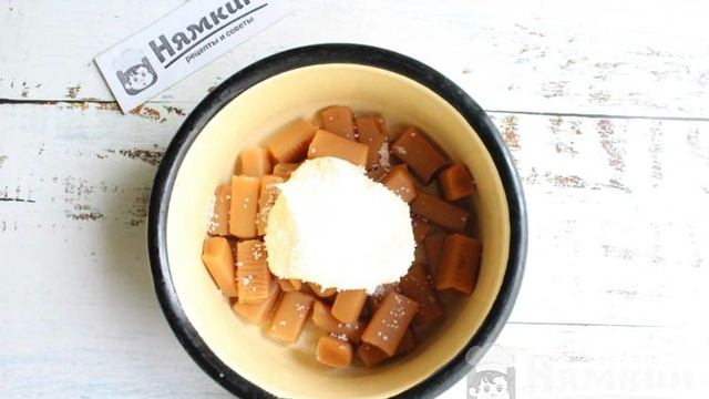 Помадка из ирисок для пасхальных куличей