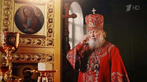 В храме Христа Спасителя открылась фотовыставка к 15-летию интронизации патриарха Кирилла