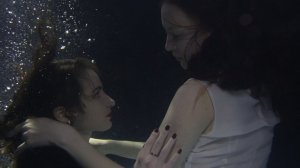 Backstage с подводной съемки underwater models