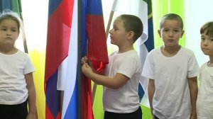В детских садах Кондинского района проводят церемонию поднятия флага России