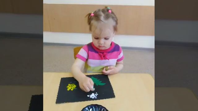 Рисование пальчиками «Цыплята и одуванчики» (группа раннего возраста и первая младшая группа). смотреть онлайн