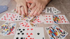 Что у Крестового♣️ с ♦️с соперницей ? и есть ли другая у него? Что будет с ней? И что с Червовой