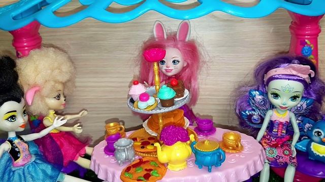 Чаепитие с куклами Enchantimals Играем в куклы Мультик для детей