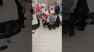 Задержание в ГМ Ашан Фантастика.