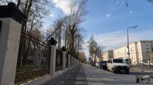 Богатый сын не позвал мать–зечку на поминки отца, а едва она вошла в ресторан и увидела побирушку