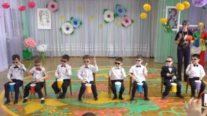 "We Will Rock You" ритмическая композиция (танец мальчиков с барабанами)?