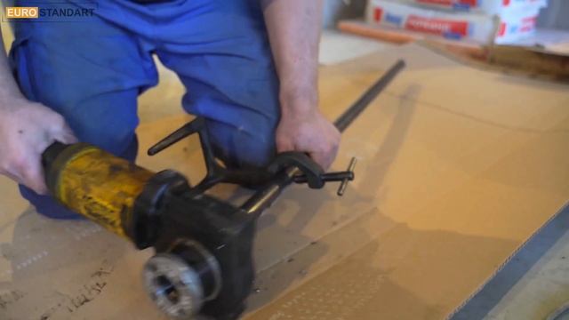 Установка трубчатых вертикальных радиаторов Zehnder.