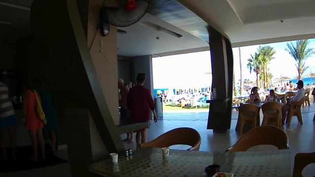 Дорога  на пляж Альбатрос бич 4 от Альбатрос Аквапарк 4  Хургада декабрь 2022 год