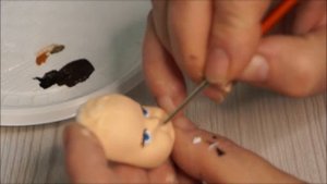 Как раскрасить кукольное личико