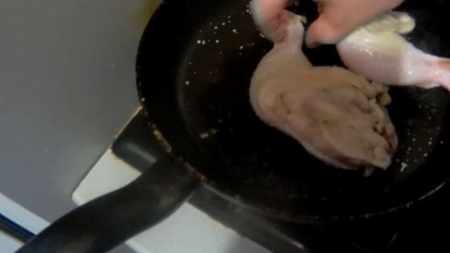 Жареные окорочка с помидорами (простой рецепт).
